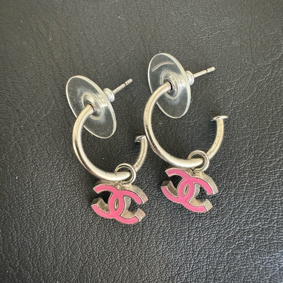 【CHANEL】Pendant CC Earrings - Picture 1 of 8